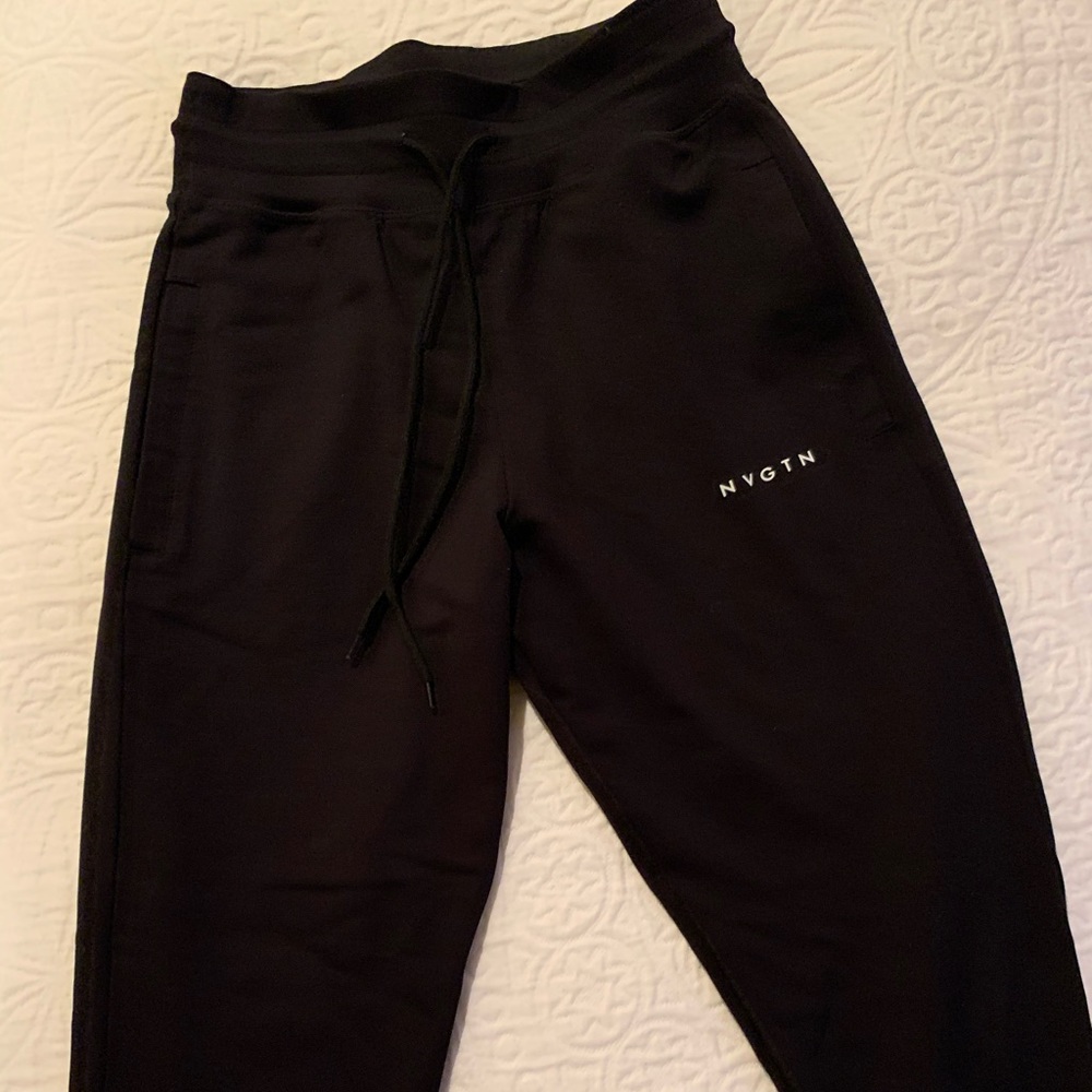 NVGTN Women’s Joggers